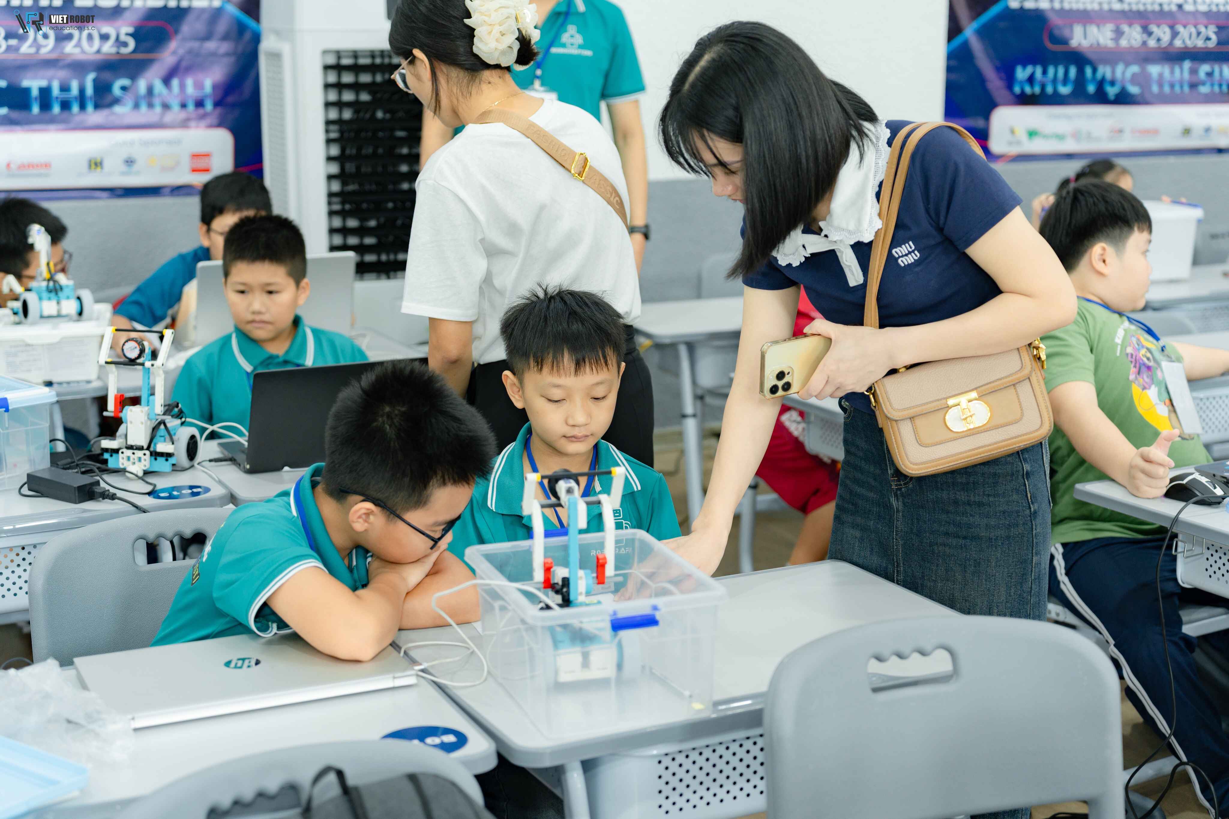 Buổi đào tạo giáo viên về phương pháp giảng dạy STEM hiện đại